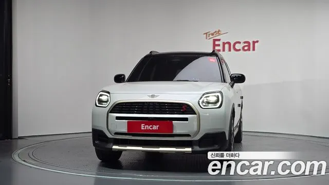 MINI Countryman 3rd Gen — Фото автомобиля 3