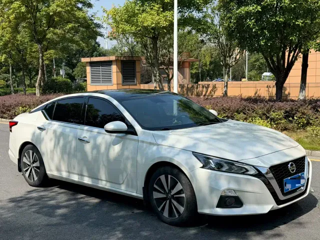 Nissan Teana — Фото автомобиля 3