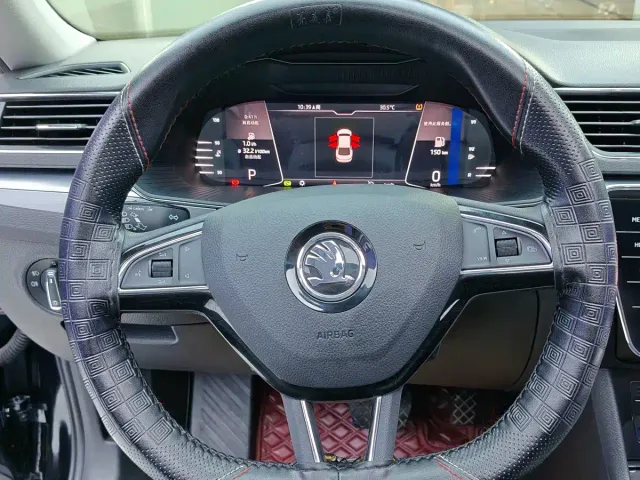 Skoda Superb — Фото автомобиля 11