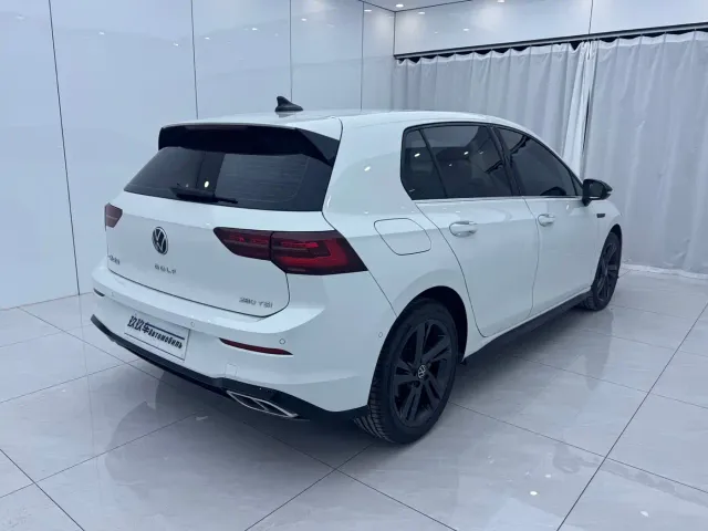 Volkswagen Golf — Фото автомобиля 4