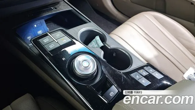 Kia K8 Hybrid — Фото автомобиля 12
