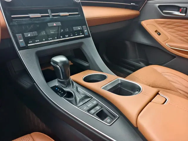 Toyota Avalon — Фото автомобиля 19