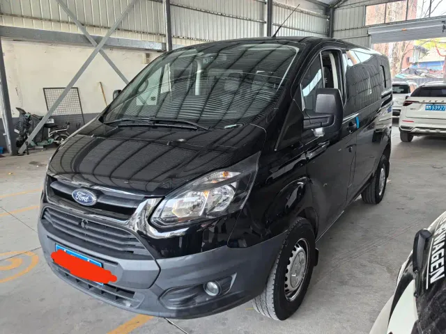 Фотография автомобиля — Ford Transit
