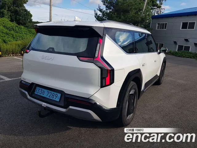 Kia EV9 — Фото автомобиля 2