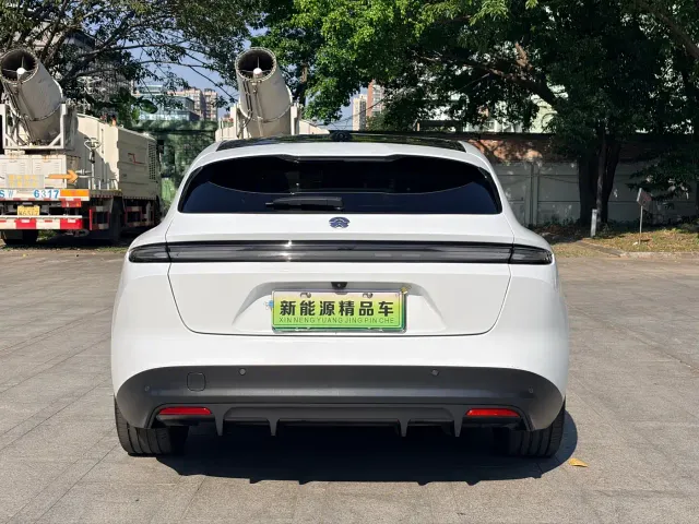 Nio ET5 Touring — Фото автомобиля 6