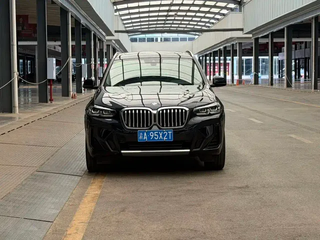 BMW X3 — Фото автомобиля 2