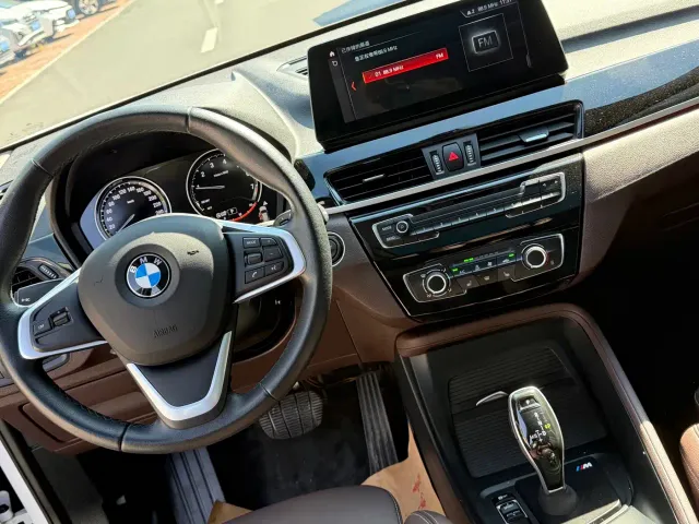 BMW X1 — Фото автомобиля 9