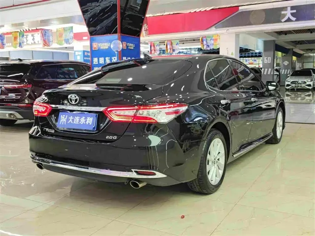 Toyota Camry — Фото автомобиля 14