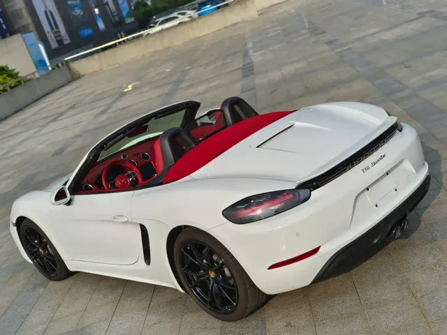 Porsche 718 — Фото автомобиля 8
