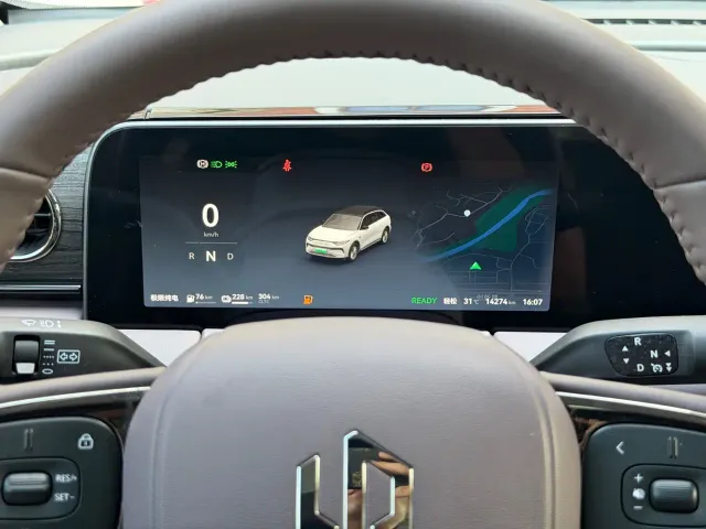 Leapmotor C11 — Фото автомобиля 14