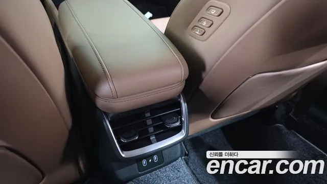 Hyundai Grandeur Grandeur (GN7) 2.5 Бензин 2WD — Фото автомобиля 5