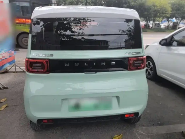 Wuling Hongguang Mini EV — Фото автомобиля 5