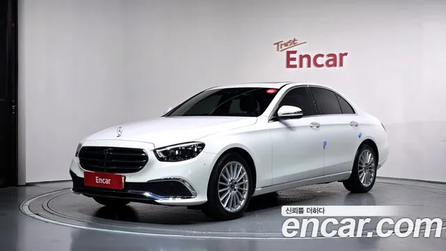 Фотография автомобиля — Mercedes-Benz E-Class W213
