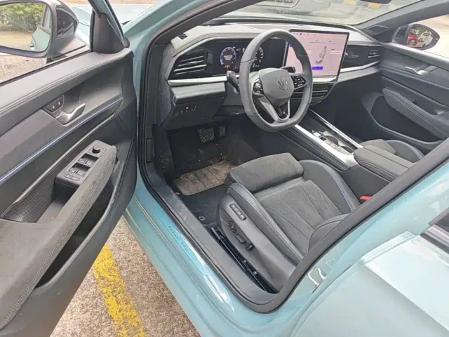 Volkswagen Passat — Фото автомобиля 20