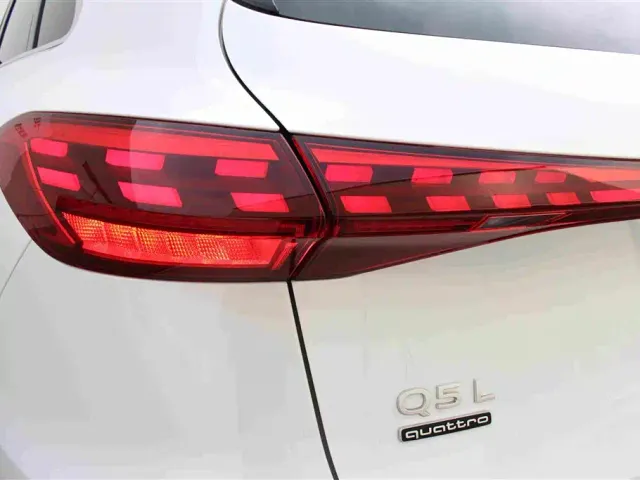 Audi Q5L — Фото автомобиля 14