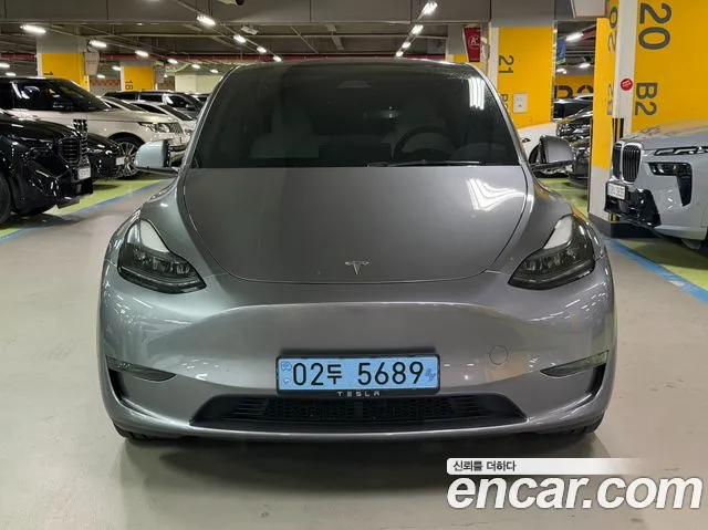 Tesla Model Y — Фото автомобиля 2