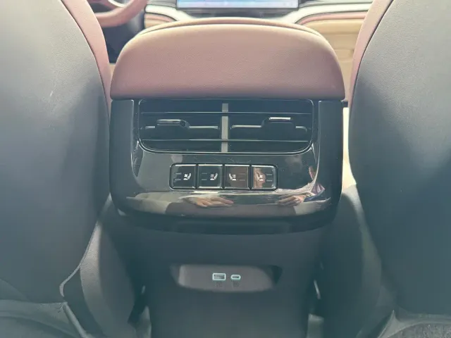 BYD Seal 07 DM-i — Фото автомобиля 12