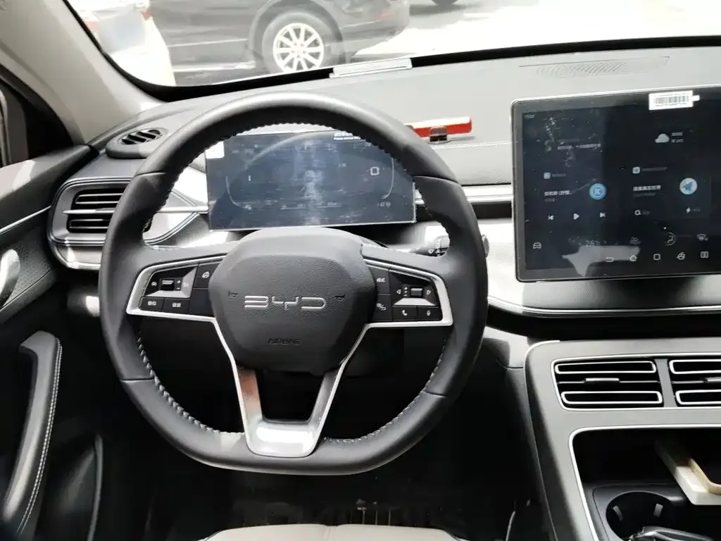 BYD Destroyer 05 2024 Glory Edition DM-i 55KM Luxury — Фото автомобиля 11