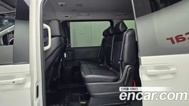 Hyundai Staria Staria 4WD Tourer 11 мест — Фото автомобиля 12