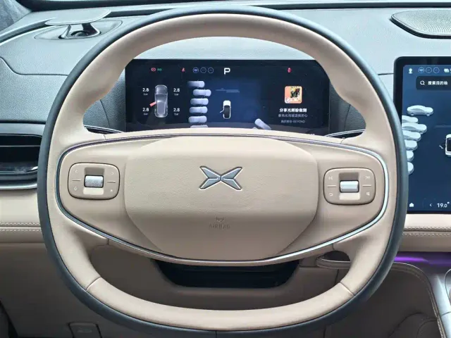 Xpeng G9 — Фото автомобиля 18