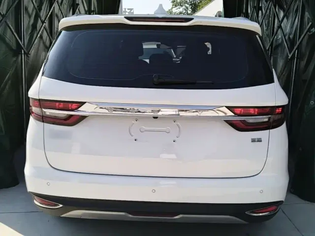 Geely Jiaji — Фото автомобиля 5