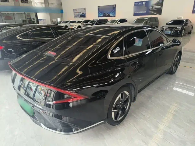 Wuling Starlight — Фото автомобиля 4