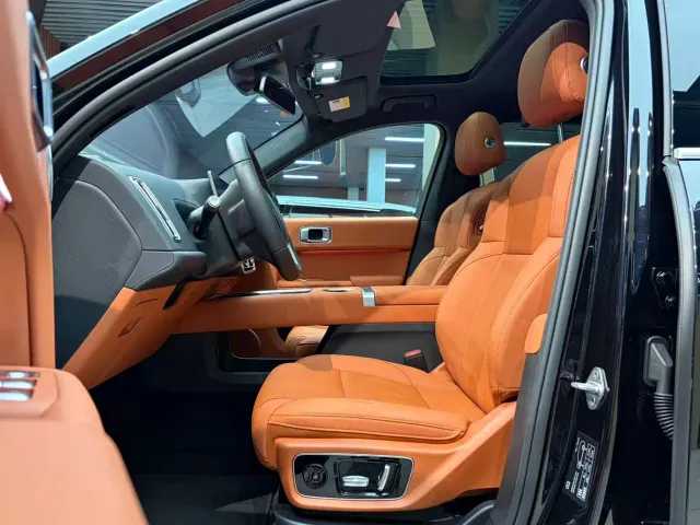 Li Auto L7 — Фото автомобиля 11