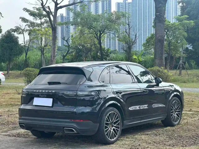 Porsche Cayenne — Фото автомобиля 9