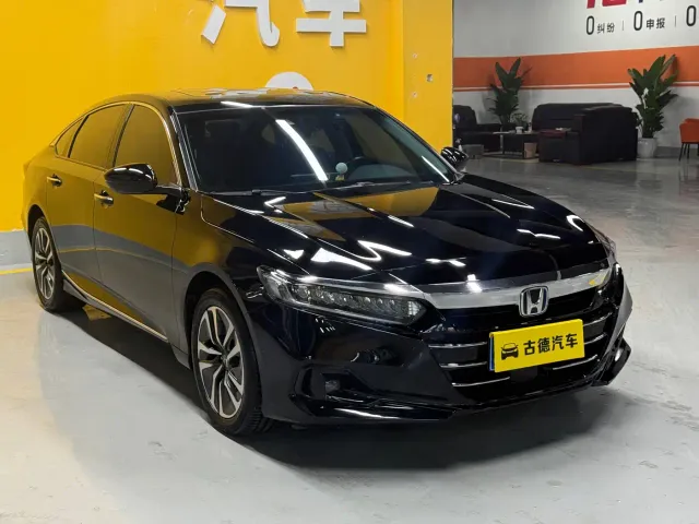 Honda Accord — Фото автомобиля 3