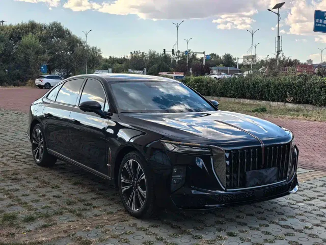 Hongqi H9 — Фото автомобиля 3