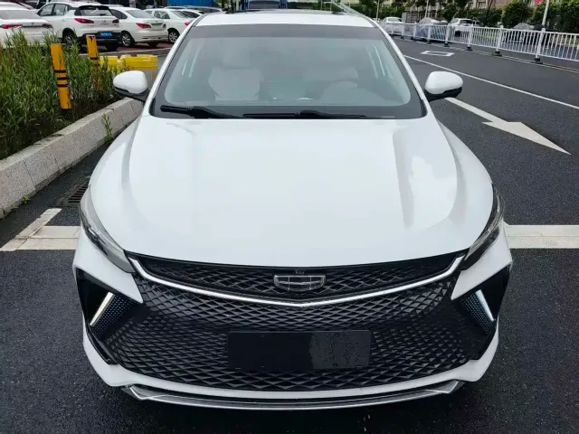 Geely Emgrand L 2022 1.4T CVT Flagship — Фото автомобиля 2