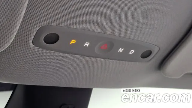 Tesla Model Y — Фото автомобиля 12