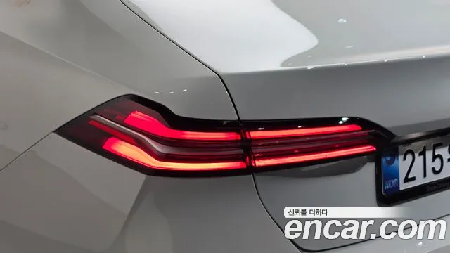 BMW 5-Series — Фото автомобиля 16