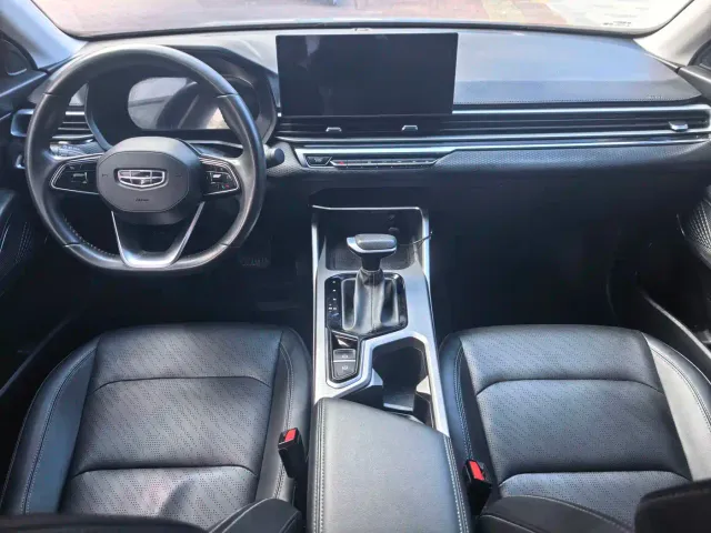 Geely Emgrand — Фото автомобиля 7