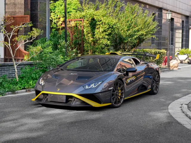Фотография автомобиля — Lamborghini Huracan