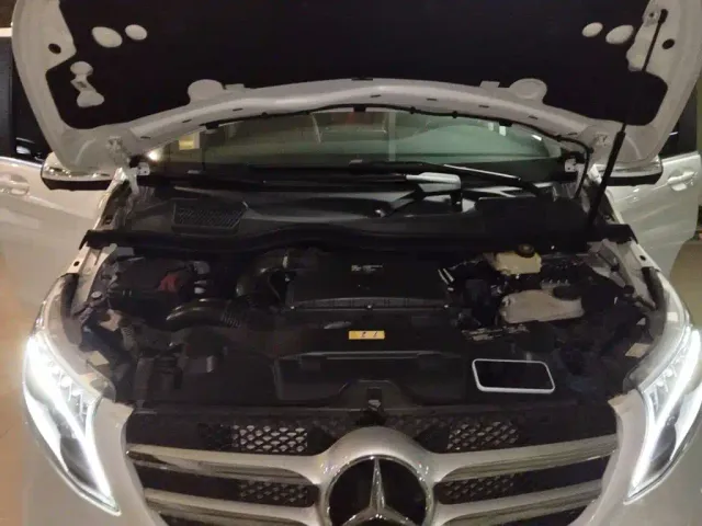 Mercedes-Benz V-Class — Фото автомобиля 16