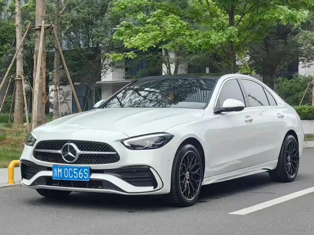 Фотография автомобиля — Mercedes-Benz C-Class