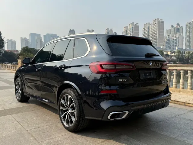 BMW X5 — Фото автомобиля 13