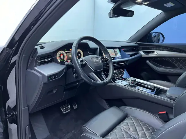 Audi Q6 — Фото автомобиля 7
