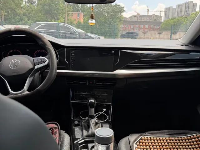 Volkswagen Passat — Фото автомобиля 6