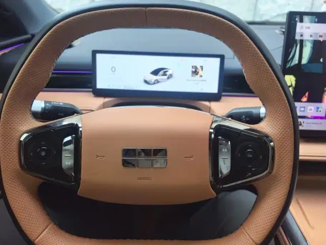 Geely Galaxy Xingyao 8 — Фото автомобиля 15