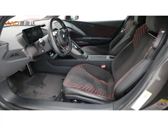 BYD Yangwang U9 — Фото автомобиля 7