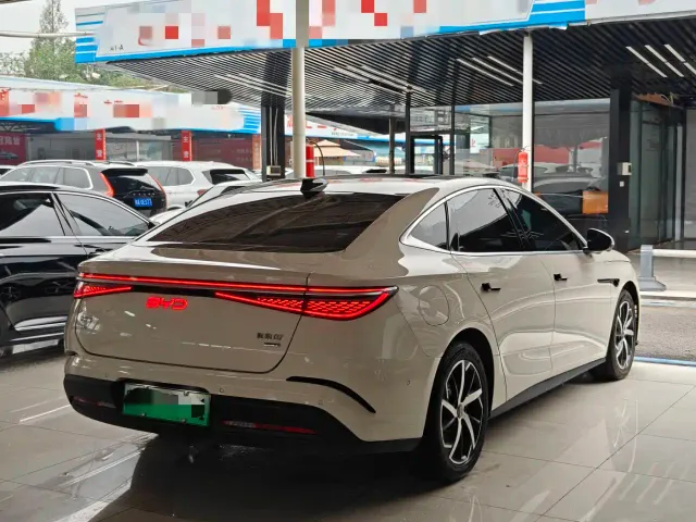 BYD Seal 07 DM-i — Фото автомобиля 4