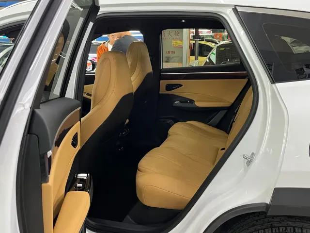 Geely Galaxy Galaxy L7 2023 1.5T 115km MAX — Фото автомобиля 8