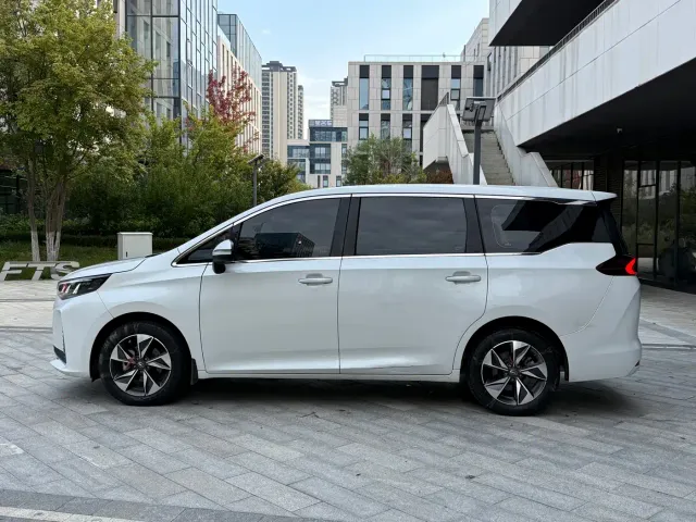 GAC Trumpchi M6 — Фото автомобиля 3