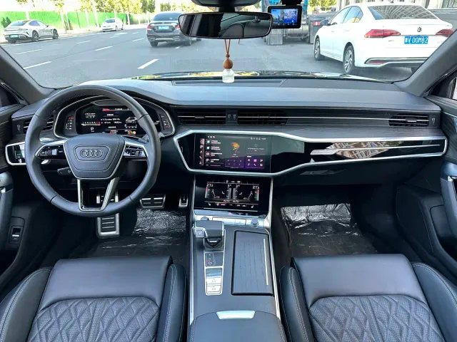 Audi A6L — Фото автомобиля 13
