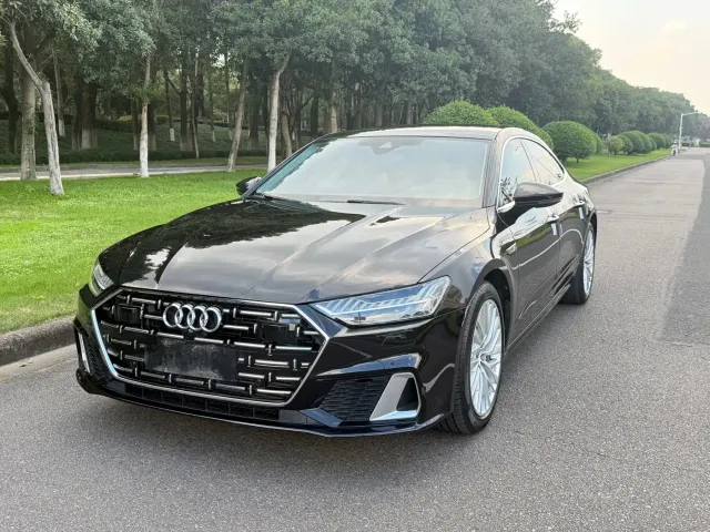 Фотография автомобиля — Audi A7L