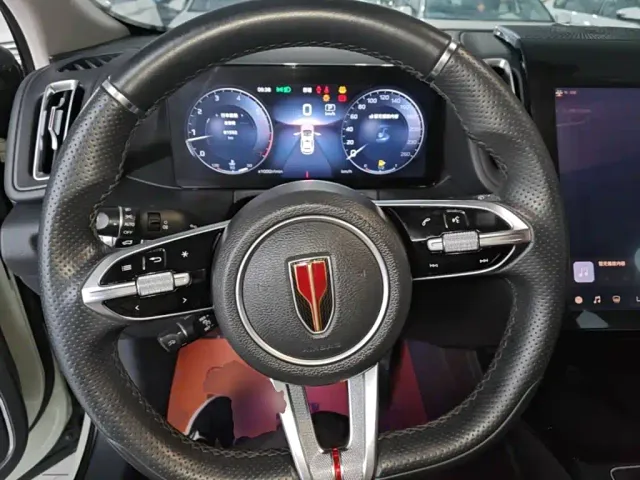 Hongqi HS3 — Фото автомобиля 10