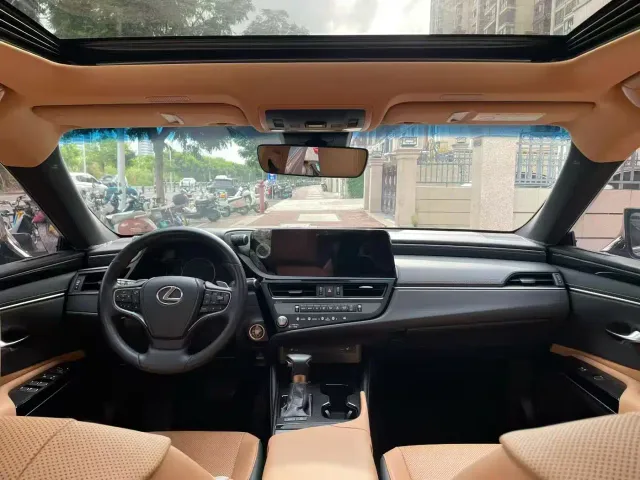 Lexus ES — Фото автомобиля 6