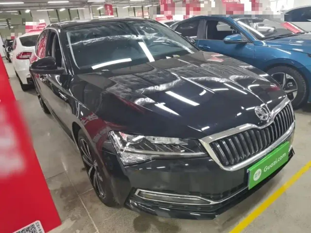 Skoda Superb — Фото автомобиля 3